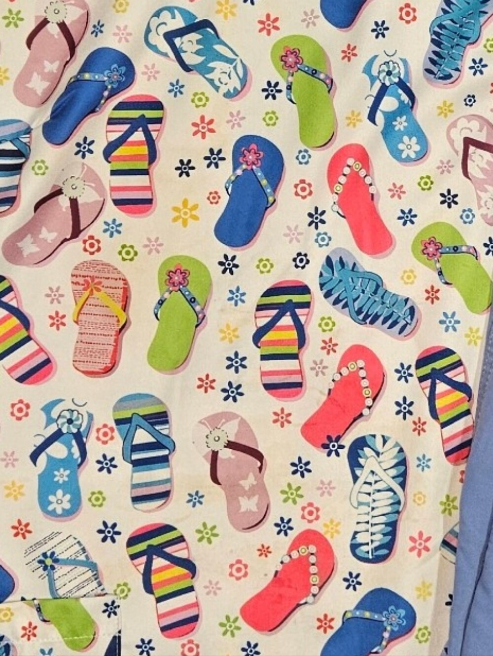 Flip Flops Scrub Set - Picture 2 of 2